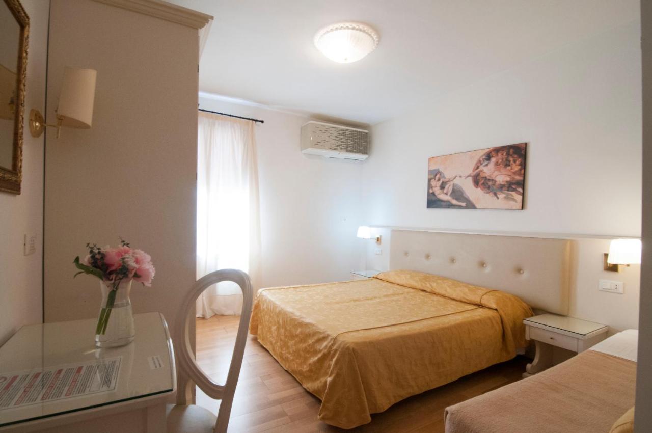 Albergo Ai Tolentini Venecia Exterior foto