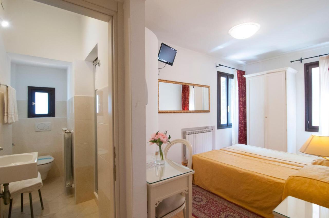 Albergo Ai Tolentini Venecia Exterior foto