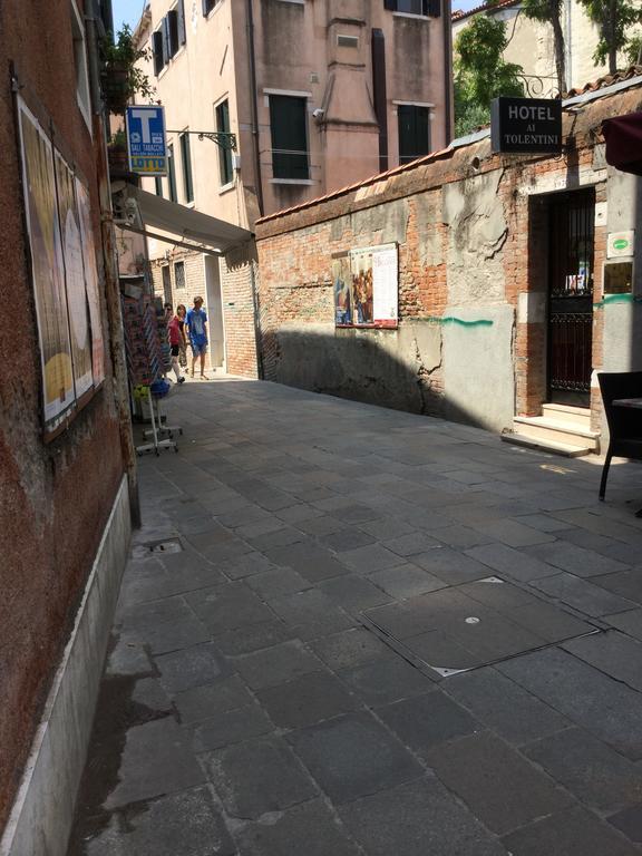 Albergo Ai Tolentini Venecia Exterior foto